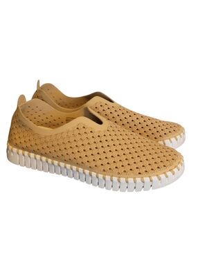 Ilse Jacobsen Hornbaek Tulip Slip On Tan Sneaker Shoes Womens Size 37 US 6.5-7